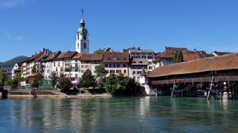 Oltner Altstadt mit Stadtturm und Holzbrücke