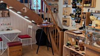 dorfladen-böbikon-treppe-zur-schokoladenmanufaktur