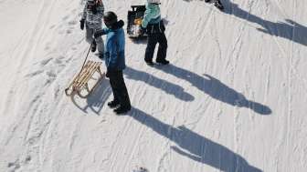 Winter_Schlitteln_Gruppe_LTAG_BB