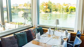 Restaurant Schiff am Rhein Tisch am Fenster