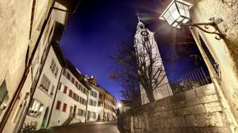 Stadtturm bei Nacht