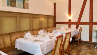 hotel-restaurant-kreuz-gedeckte-tische