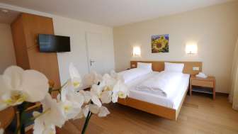 Seengen_Eichberg_Doppelzimmer Zederbereich