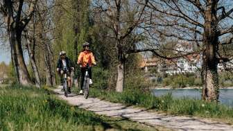 velofahren-aargauer-hochrhein-paar