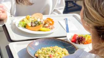 therme-zurzach-badrestaurant-lunch-im-freien