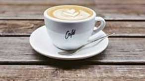 Die Stadtbibliothek Baden bietet monatliche Sprach-Cafés in verschiedenen Sprachen an.