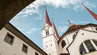 Vorhof Kloster