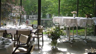 Glasfoyer Bankettbestuhlung
