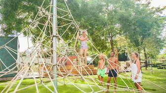 therme zurzach-kletternetz-kinder