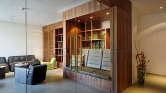 Smokers Lounge, Seer