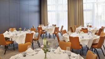 Gala Dinner Aufstellung ideal für Hochzeiten