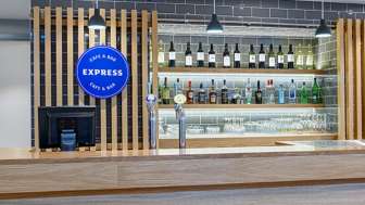 Hotel-Bar