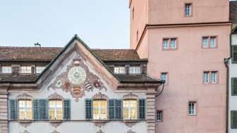 Das Rheinfelder Rathaus mit dem Rathausturm