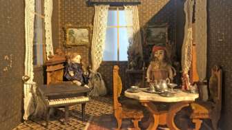 bezirksmuseum-hoefli-puppenstube