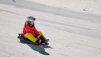 Winter_Schlitteln_Kind_LTAG_BB