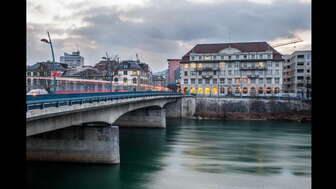Aarhof von der Brücke