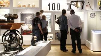 Fu DA Historisches Museum Vernissage 1156 kl GUIDLE