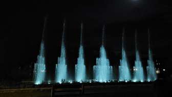 Wassersinfonie 2023 hellblau Turm