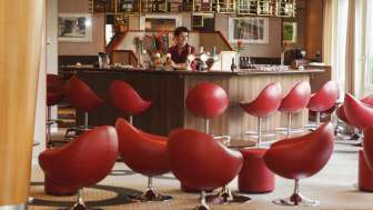 Hotel Bar