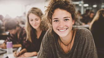 carestudy_klassenzimmer_frauen