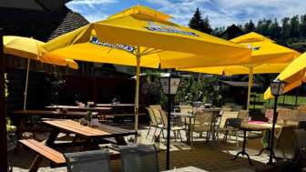 babas-büezer-beiz-terrasse-leer