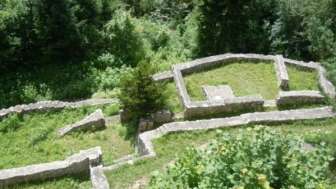 Grundmauern Ruine Alt-Thierstein