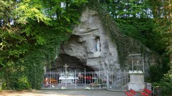 leuggern-lourdes-grotte