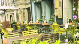 Lenzburg_s'Bärli_Terrasse Sommer